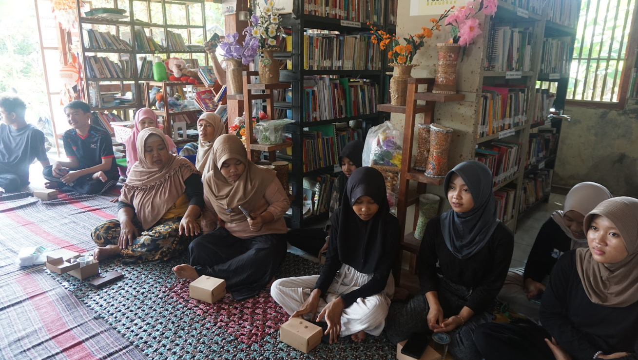 Eksplorasi Visual di Limbah Pustaka Desa Muntang