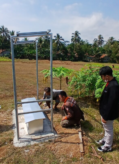 Praktik Penggunaan Panel Surya